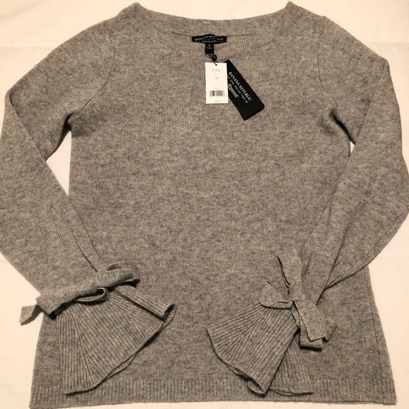 Banana Republic Sweaters - Banana Republic Women’s M Sweater NWT!